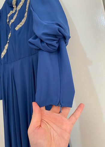 Uzun Mavi İşlemeli Kadın Abiye Elbise - Görsel 4