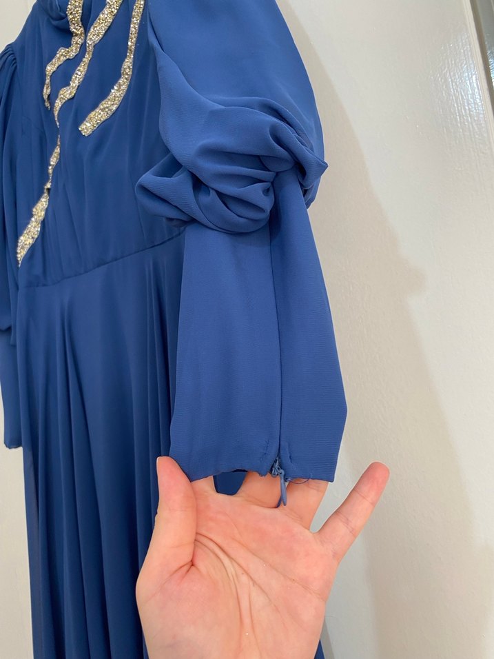 Uzun Mavi İşlemeli Kadın Abiye Elbise - Görsel 4