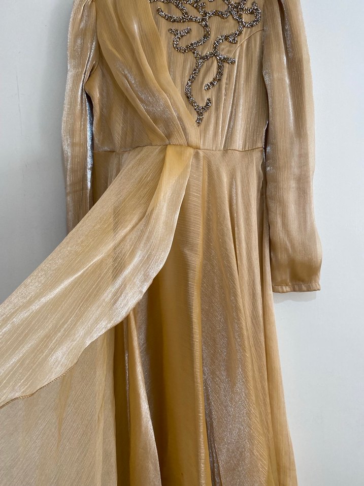 Uzun Kollu Nakışlı Bej Vintage Elbise abiye - Görsel 3