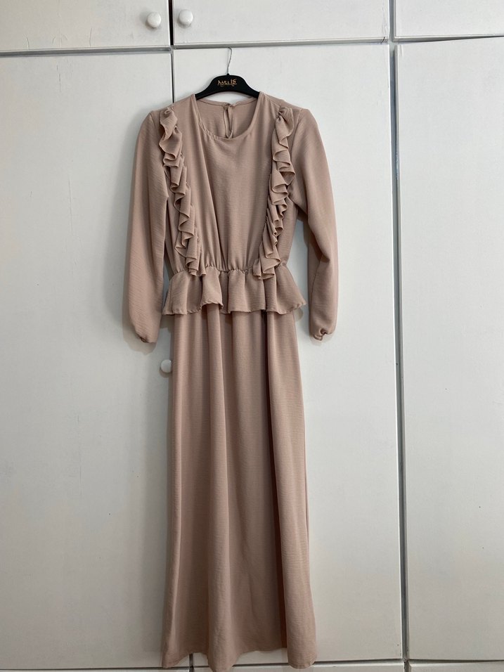 Bej Uzun Kollu Fırfırlı Elbise - Görsel 2