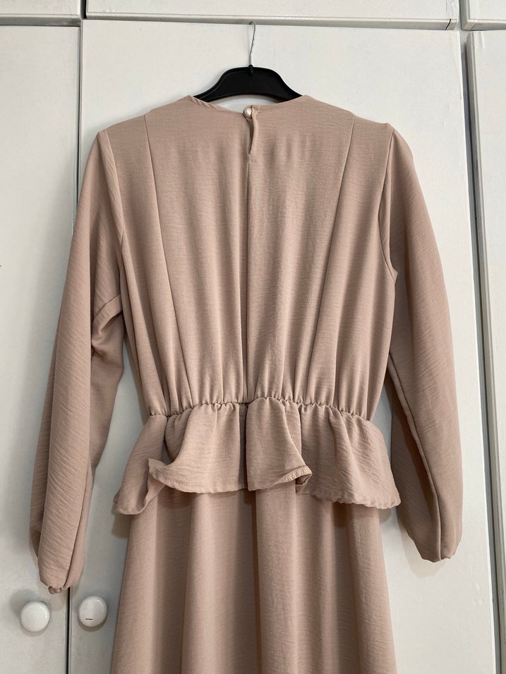 Bej Uzun Kollu Fırfırlı Elbise - Görsel 4