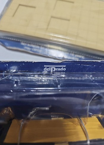 Altın Renkli Model Kiti Parçası - Görsel 3