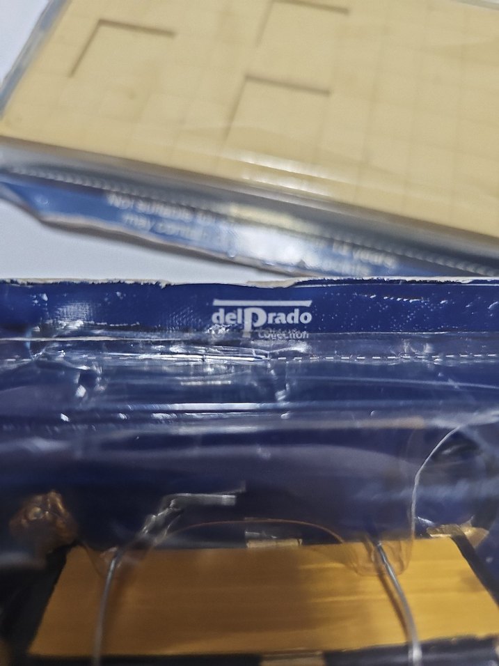 Altın Renkli Model Kiti Parçası - Görsel 3