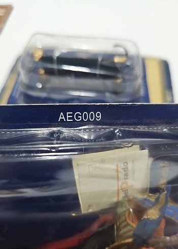 Altın Renkli Koyu Ton Model Kiti - Görsel 4