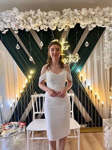 38 Beden Beyaz Nikah, Söz, Nişan elbisesi