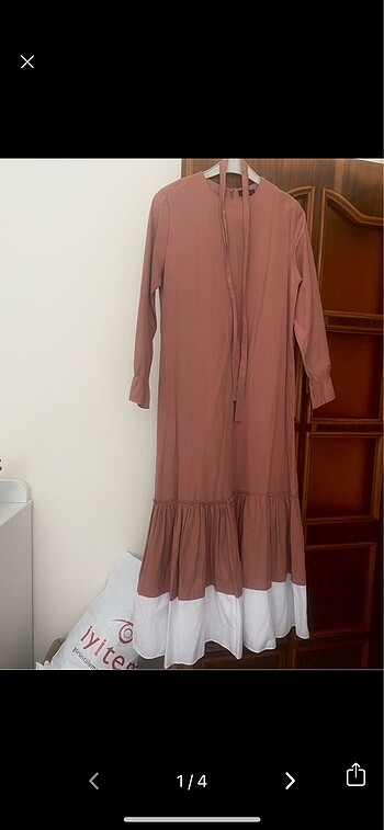 Pembe elbise kemerli