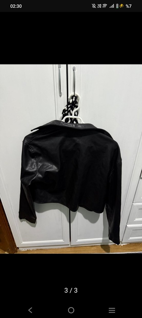 Siyah Deri Düğmeli Kadın Ceket - Görsel 3