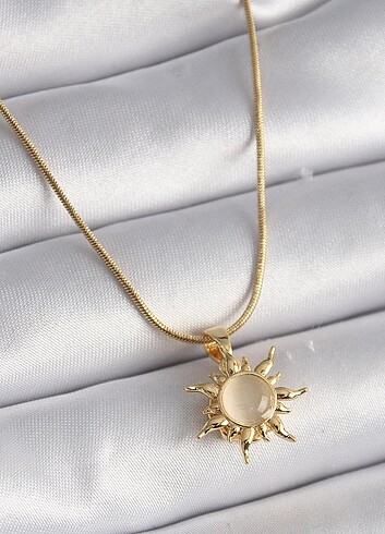 Diğer 316L Çelik Gold Renk Beyaz Mineli Güneş Model Kadın Kolye