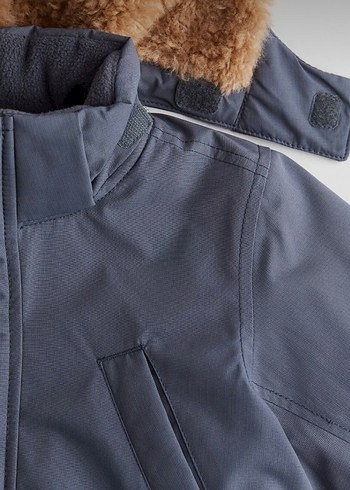 H&M su tutmaz çocuk mont 8-10 yaş - Görsel 2