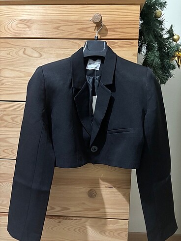 Siyah crop blazer