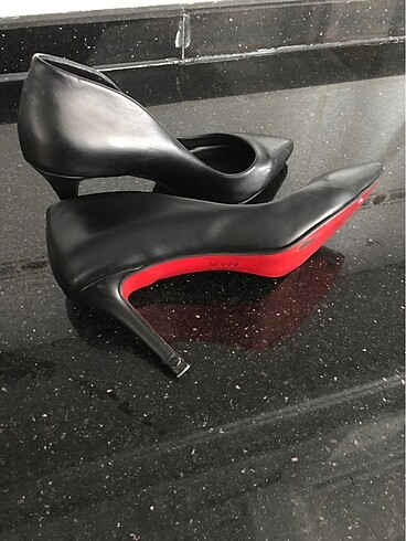 Pelinin Ayakkabıları Stiletto siyah.