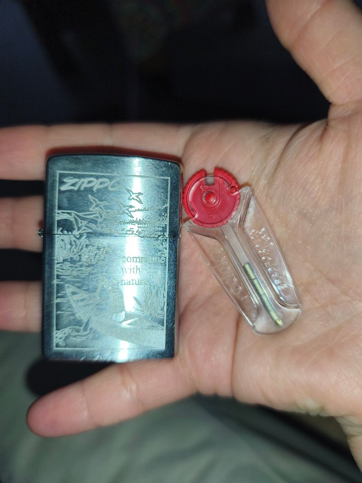 Gravürlü Gri Zippo Çakmak - Görsel 4