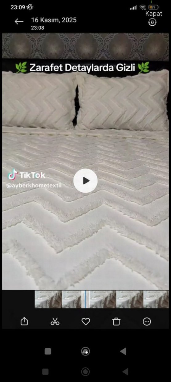 Beyaz Kabartmalı Yatak Örtüsü - Görsel 2