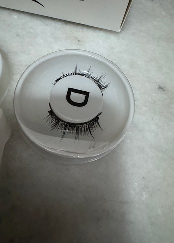 Diğer Magic Eyes Takma Kirpik Seti 700 tl aldım hiç kullanmadım