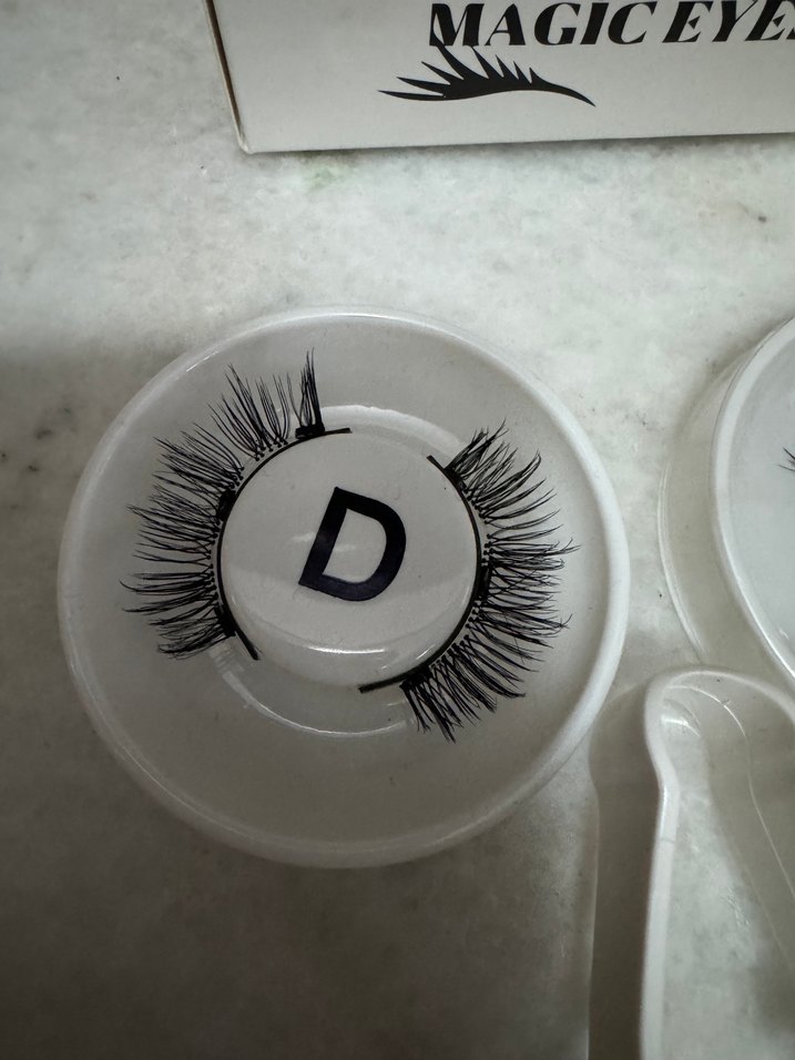 2 adet Magic Eyes  Takma Kirpik Seti 700 tl aldım hiç kullnmadım - Görsel 3