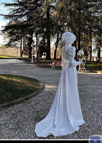 m Beden Düz Kesim Beyaz Uzun Kollu Gelinlik