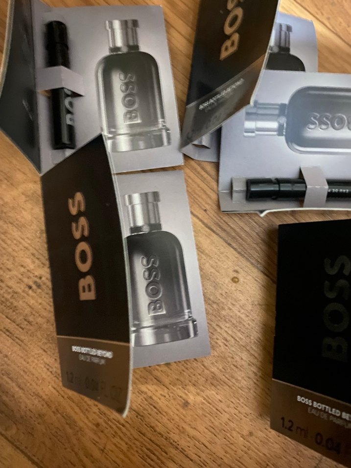 BOSS Erkek Parfüm Numunesi Siyah - Görsel 3