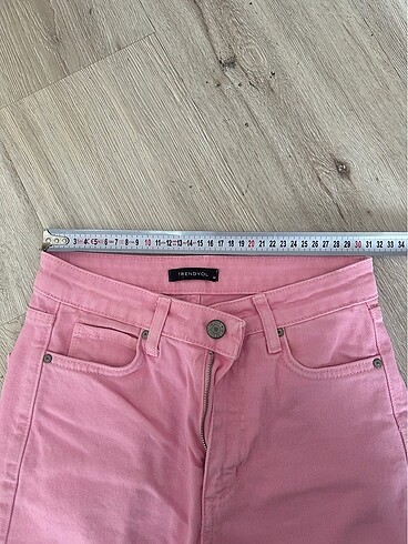 pembe jean