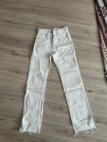 32 Beden d98 stradivarius jean