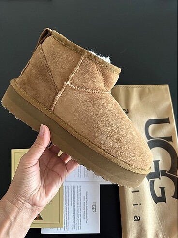 UGG W CLASSİC ULTRA MİNİ PLATFORM SAHRA