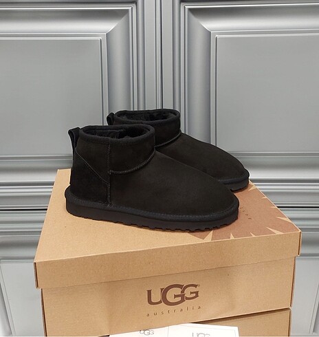 UGG W CLASSİC ULTRA MİNİ BOT SİYAH