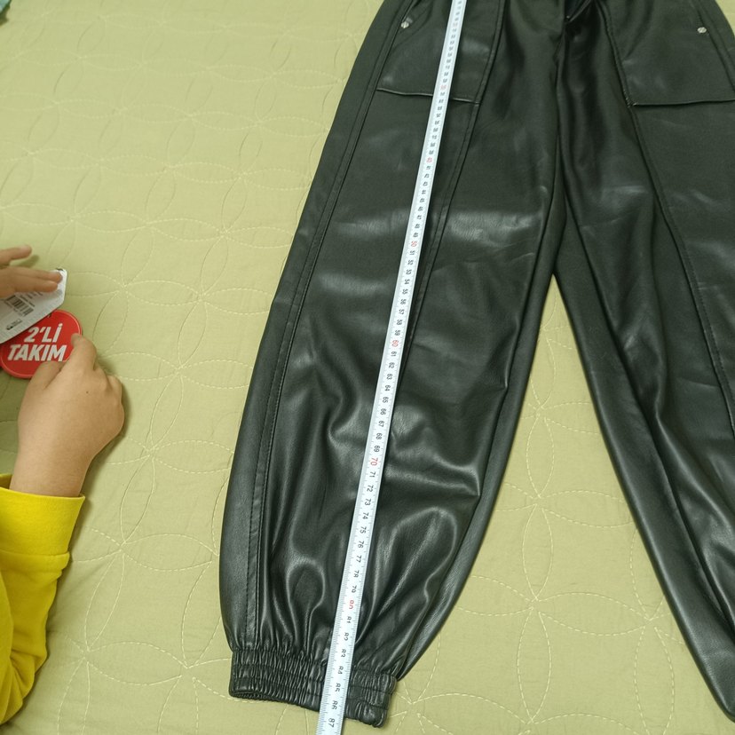 Kadın Siyah Deri Bel Detaylı Bol Paça Pantolon - Görsel 5