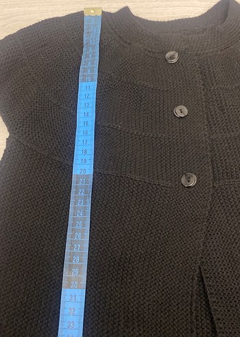 Siyah Düğmeli Kısa Kollu Triko Hırka - Görsel 4