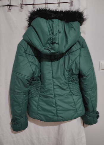 Pull and Bear Kürklü, Kısa Yeşil Kadın Kışlık Mont