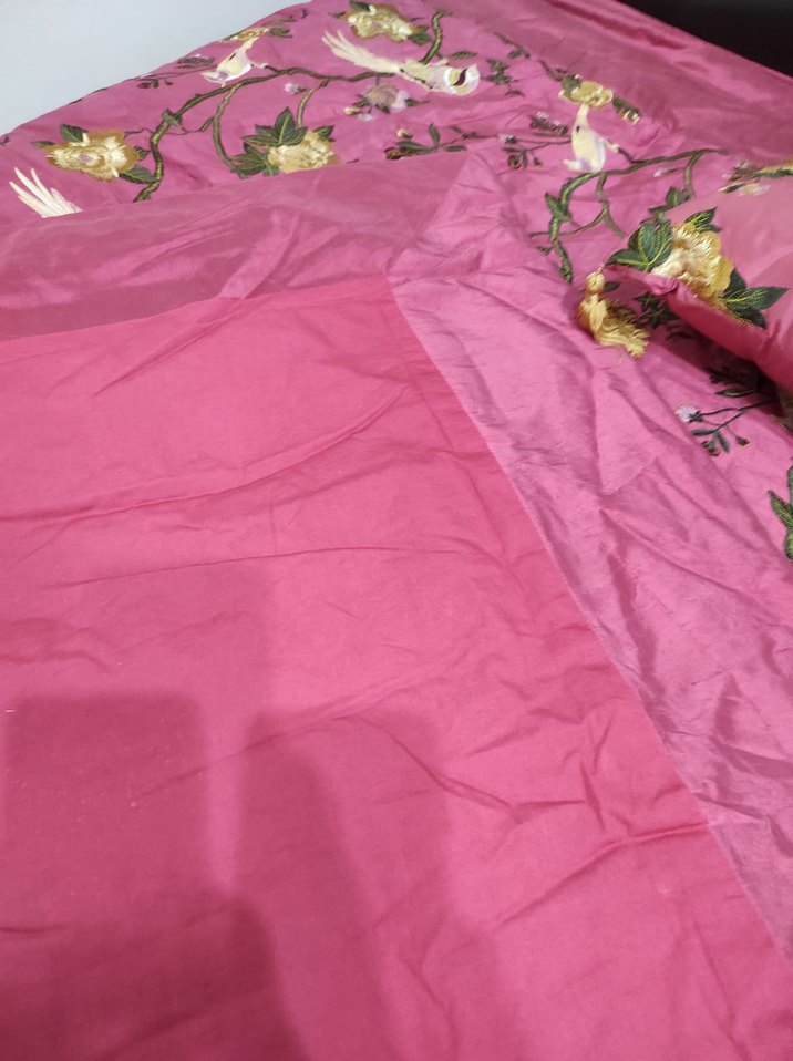 Pembe Nakışlı Renkli Yatak Örtüsü - Görsel 5