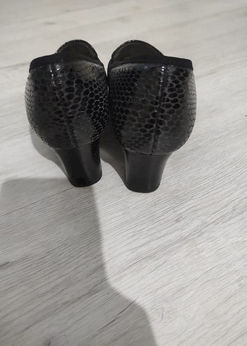 Siyah Yılan Desenli Kadın Topuklu Ayakkabı - Görsel 7