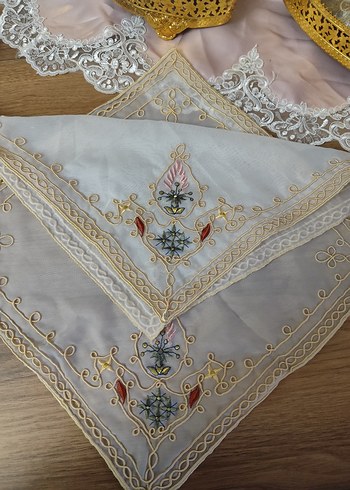 Nakışlı Beyaz Masa Örtüsü - Görsel 4