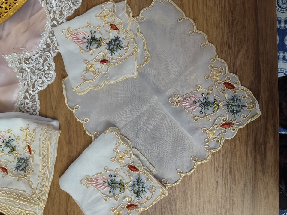 Nakışlı Beyaz Masa Örtüsü - Görsel 3