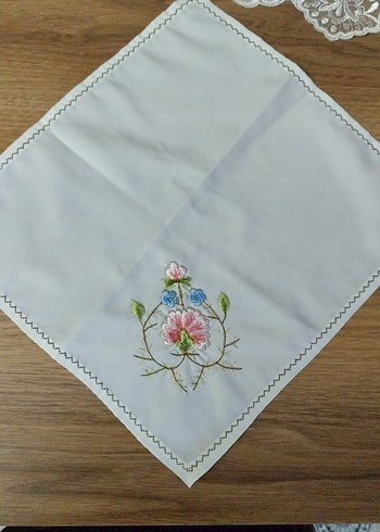 Nakışlı Beyaz Masa Örtüsü - Görsel 7