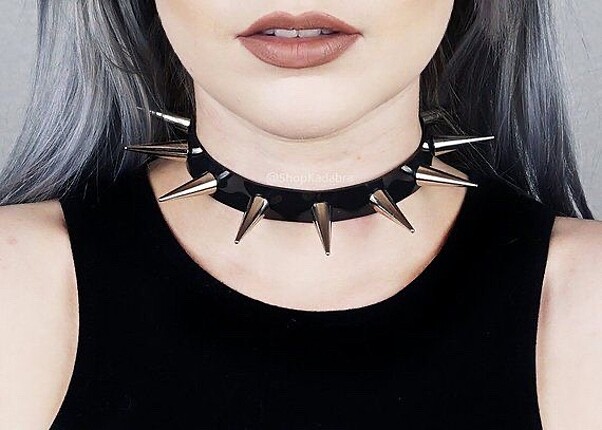 Gothic uzun dikenli deri bileklik