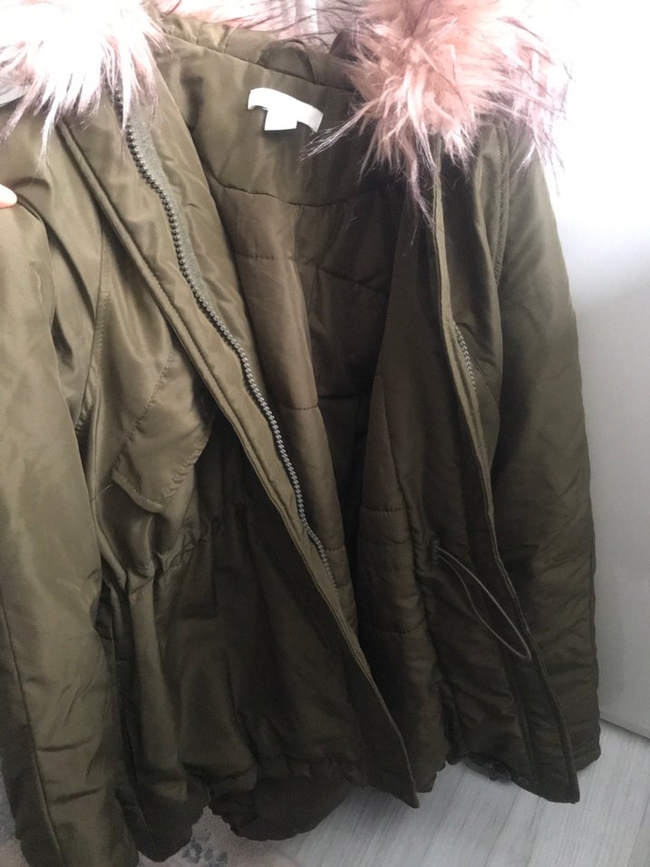 Sarı Kapüşonlu Kürklü Kadın Kışlık Mont - Görsel 4