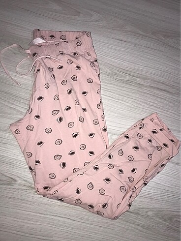 m Beden Lc Waikiki pijama takımı