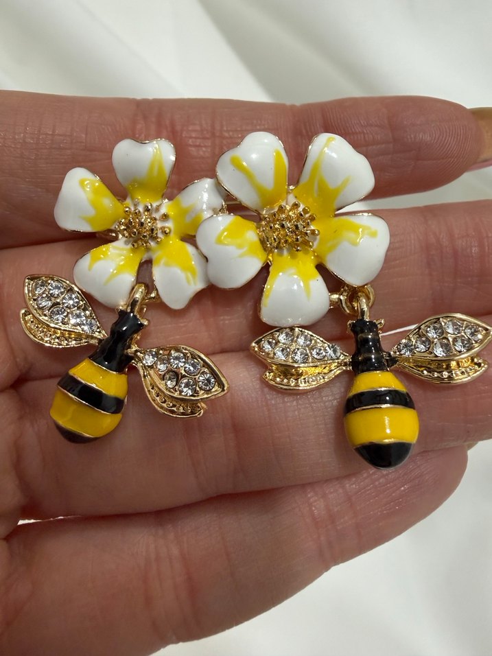 Sarı Renkli Taşlı Arı ve Çiçek Broş - Görsel 5