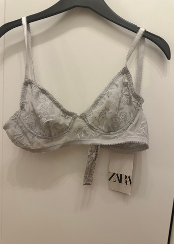 Zara dantel bralet