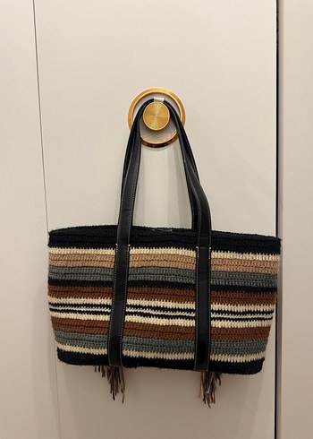  Beden çeşitli Renk Zara Püsküllü Çok Renkli Örgü Kadın Çanta