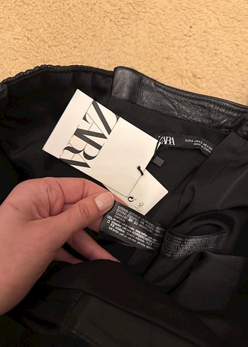 Zara Siyah Deri Korse Bel Detaylı - Görsel 6