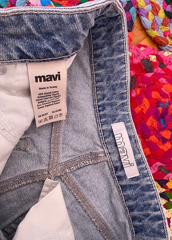 34 Beden çeşitli Renk Mavi jeans Yırtık Detaylı Mini Denim Şort