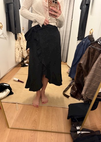 Mango Siyah Uzun Fırfırlı Etek - Görsel 3