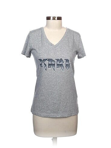 Karl Lagerfeld T-shirt %70 İndirimli.