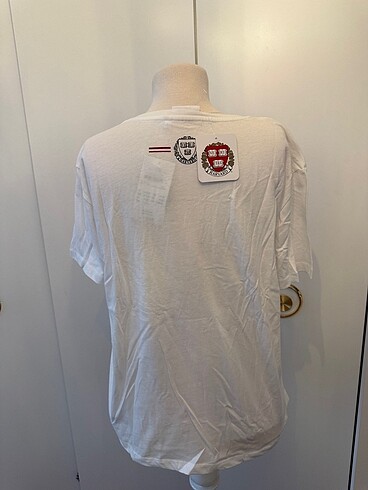 l Beden Harvard tshirt