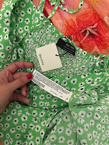 l Beden Bershka cut out elbise
