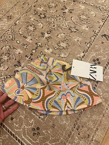 Zara Zara bucket şapka