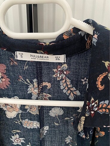 Pull and Bear Pull and Bear Çiçek Desenli Gömlek