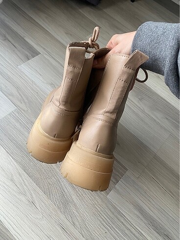 36 Beden camel Renk Stradivarius Bej Camel Bağcıklı Kadın Bot