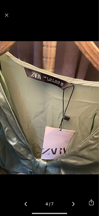 s Beden yeşil Renk Zara Saten Yeşil Vatkalı Dekolteli Bluz