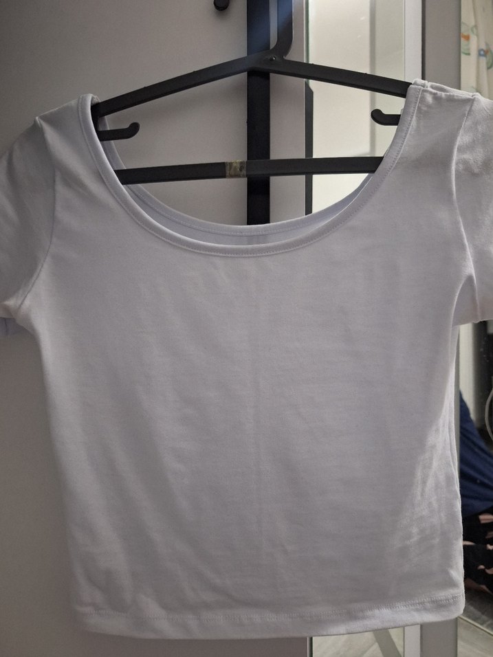 Beyaz Kısa Kollu Crop Top - Görsel 2